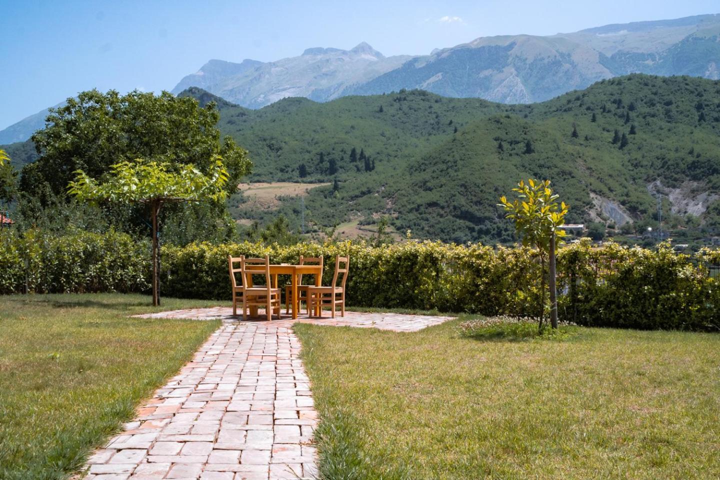 Bujtina Lumo & Pool Villa Përmet Dış mekan fotoğraf