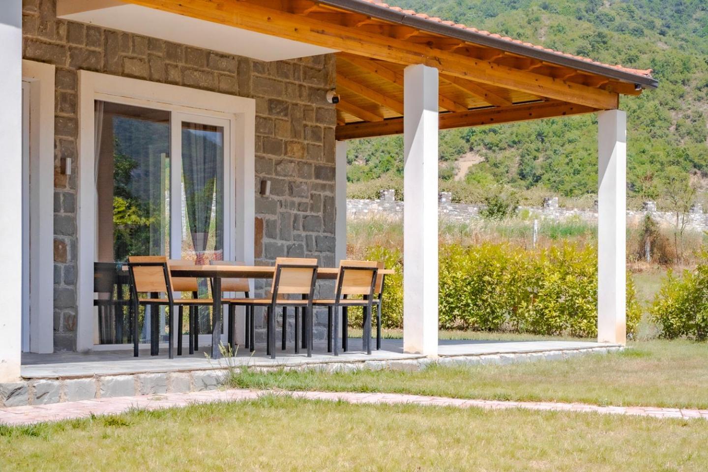 Bujtina Lumo & Pool Villa Përmet Dış mekan fotoğraf