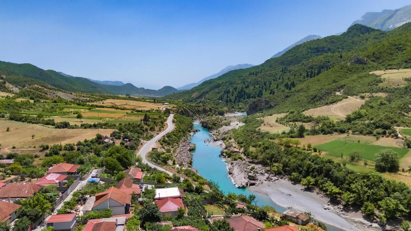 Bujtina Lumo & Pool Villa Përmet Dış mekan fotoğraf