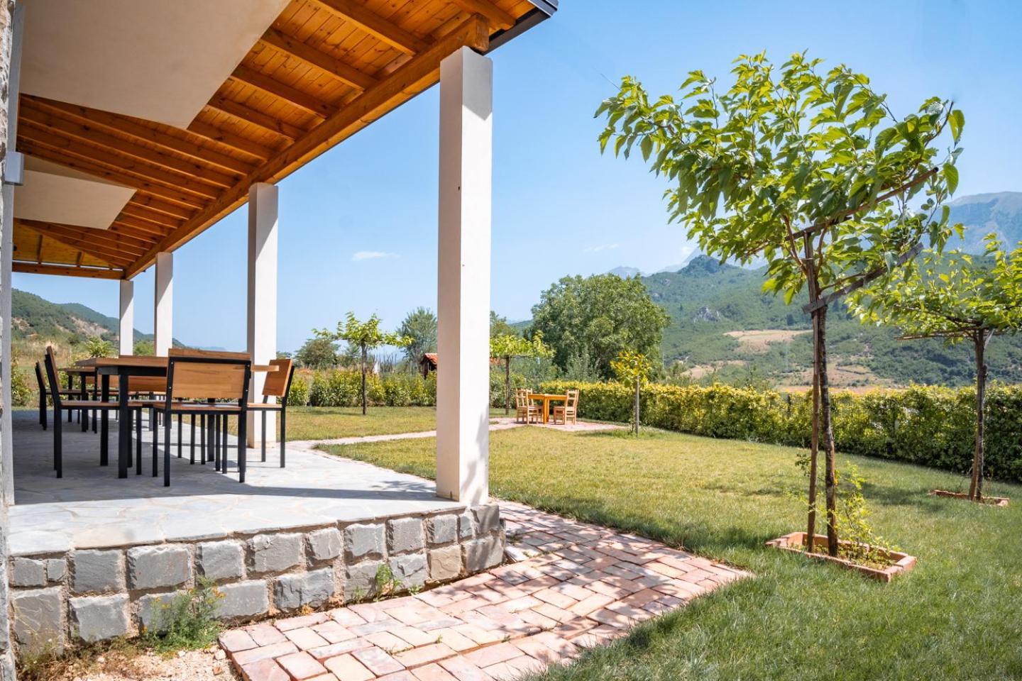 Bujtina Lumo & Pool Villa Përmet Dış mekan fotoğraf